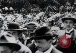 Image des soldats allemands Berlin Allemagne, 1914, de la seconde 51 séquences d'archives historiques vidéo 65675067916