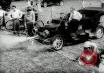 Immagine di Corsa in auto Connecticut USA, 1942, secondo 16 filmato di repertorio 65675067926