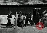 Immagine di Il trattamento umano dei prigionieri di guerra Il Vietnam, 1965, secondo 5 filmato di repertorio 65675067934