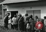Immagine di Il trattamento umano dei prigionieri di guerra Il Vietnam, 1965, secondo 22 filmato di repertorio 65675067934