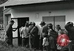 Immagine di Il trattamento umano dei prigionieri di guerra Il Vietnam, 1965, secondo 23 filmato di repertorio 65675067934