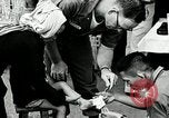 Immagine di Il trattamento umano dei prigionieri di guerra Il Vietnam, 1965, secondo 36 filmato di repertorio 65675067934