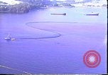 Standbild Exxon Valdez oil spill Valdez Alaska USA, 1989, aus Sekunde 15 historischem Filmmaterial Videoclip 65675067943