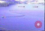 Standbild Exxon Valdez oil spill Valdez Alaska USA, 1989, aus Sekunde 16 historischem Filmmaterial Videoclip 65675067943