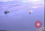 Standbild Exxon Valdez oil spill Valdez Alaska USA, 1989, aus Sekunde 31 historischem Filmmaterial Videoclip 65675067943