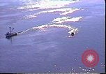 Standbild Exxon Valdez oil spill Valdez Alaska USA, 1989, aus Sekunde 33 historischem Filmmaterial Videoclip 65675067943