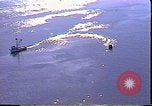 Standbild Exxon Valdez oil spill Valdez Alaska USA, 1989, aus Sekunde 34 historischem Filmmaterial Videoclip 65675067943