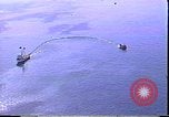 Standbild Exxon Valdez oil spill Valdez Alaska USA, 1989, aus Sekunde 39 historischem Filmmaterial Videoclip 65675067943