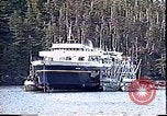 Standbild Exxon Valdez oil spill Valdez Alaska USA, 1989, aus Sekunde 51 historischem Filmmaterial Videoclip 65675067943
