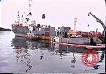 Standbild Exxon Valdez oil spill Valdez Alaska USA, 1989, aus Sekunde 57 historischem Filmmaterial Videoclip 65675067943