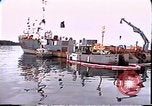 Standbild Exxon Valdez oil spill Valdez Alaska USA, 1989, aus Sekunde 58 historischem Filmmaterial Videoclip 65675067943
