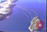Standbild Exxon Valdez oil spill Valdez Alaska USA, 1989, aus Sekunde 21 historischem Filmmaterial Videoclip 65675067944