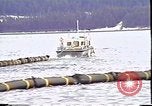 Standbild Exxon Valdez oil spill Valdez Alaska USA, 1989, aus Sekunde 28 historischem Filmmaterial Videoclip 65675067944