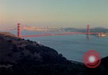 Immagine di Golden Gate Bridge San Francisco California USA, 1985, secondo 8 filmato di repertorio 65675067966