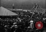 Image un grande piscine juste Royaume-Uni, 1915, de la seconde 10 séquences d'archives historiques vidéo 65675067969