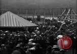 Image un grande piscine juste Royaume-Uni, 1915, de la seconde 11 séquences d'archives historiques vidéo 65675067969