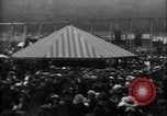 Image un grande piscine juste Royaume-Uni, 1915, de la seconde 14 séquences d'archives historiques vidéo 65675067969