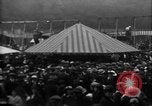 Image un grande piscine juste Royaume-Uni, 1915, de la seconde 15 séquences d'archives historiques vidéo 65675067969