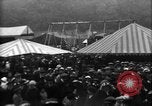 Image un grande piscine juste Royaume-Uni, 1915, de la seconde 18 séquences d'archives historiques vidéo 65675067969
