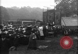 Image un grande piscine juste Royaume-Uni, 1915, de la seconde 29 séquences d'archives historiques vidéo 65675067969