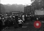 Image un grande piscine juste Royaume-Uni, 1915, de la seconde 30 séquences d'archives historiques vidéo 65675067969