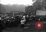 Image un grande piscine juste Royaume-Uni, 1915, de la seconde 32 séquences d'archives historiques vidéo 65675067969