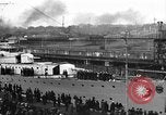 Immagine di SMS Emden uscire su un mondo crociera di formazione Wilhelmshaven Germania, 1926, secondo 29 filmato di repertorio 65675067970