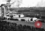 Immagine di SMS Emden uscire su un mondo crociera di formazione Wilhelmshaven Germania, 1926, secondo 36 filmato di repertorio 65675067970