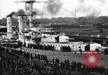 Immagine di SMS Emden uscire su un mondo crociera di formazione Wilhelmshaven Germania, 1926, secondo 38 filmato di repertorio 65675067970