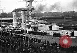 Immagine di SMS Emden uscire su un mondo crociera di formazione Wilhelmshaven Germania, 1926, secondo 40 filmato di repertorio 65675067970