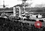 Immagine di SMS Emden uscire su un mondo crociera di formazione Wilhelmshaven Germania, 1926, secondo 43 filmato di repertorio 65675067970