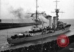 Immagine di SMS Emden uscire su un mondo crociera di formazione Wilhelmshaven Germania, 1926, secondo 52 filmato di repertorio 65675067970