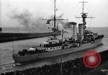 Immagine di SMS Emden uscire su un mondo crociera di formazione Wilhelmshaven Germania, 1926, secondo 53 filmato di repertorio 65675067970