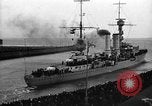 Immagine di SMS Emden uscire su un mondo crociera di formazione Wilhelmshaven Germania, 1926, secondo 55 filmato di repertorio 65675067970