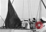 Standbild deutscher Segler Mittelmeer, 1918, aus Sekunde 18 historischem Filmmaterial Videoclip 65675067978