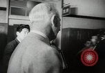 Standbild Wasserstoffbombe und Atombombe Strahlenwirkungen United States USA, 1954, aus Sekunde 15 historischem Filmmaterial Videoclip 65675067981
