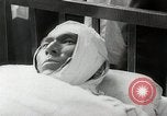 Standbild Wasserstoffbombe und Atombombe Strahlenwirkungen United States USA, 1954, aus Sekunde 41 historischem Filmmaterial Videoclip 65675067981