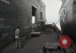 Standbild Wasserstoffbombe und Atombombe Strahlenwirkungen United States USA, 1954, aus Sekunde 48 historischem Filmmaterial Videoclip 65675067981