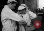 Standbild Wasserstoffbombe und Atombombe Strahlenwirkungen United States USA, 1954, aus Sekunde 52 historischem Filmmaterial Videoclip 65675067981