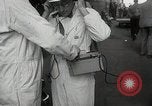 Standbild Wasserstoffbombe und Atombombe Strahlenwirkungen United States USA, 1954, aus Sekunde 54 historischem Filmmaterial Videoclip 65675067981