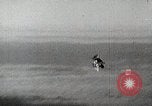 Standbild automatische Schleudersitz New Jersey United States USA, 1954, aus Sekunde 23 historischem Filmmaterial Videoclip 65675067982