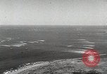 Standbild Mount Suribachi Iwo Jima, 1954, aus Sekunde 17 historischem Filmmaterial Videoclip 65675067985