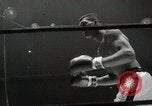 Standbild goldene Handschuhe Inter-City New York United States USA, 1954, aus Sekunde 17 historischem Filmmaterial Videoclip 65675067986