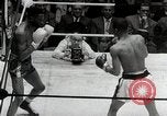 Standbild goldene Handschuhe Inter-City New York United States USA, 1954, aus Sekunde 21 historischem Filmmaterial Videoclip 65675067986