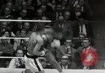 Standbild goldene Handschuhe Inter-City New York United States USA, 1954, aus Sekunde 24 historischem Filmmaterial Videoclip 65675067986