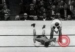 Standbild goldene Handschuhe Inter-City New York United States USA, 1954, aus Sekunde 32 historischem Filmmaterial Videoclip 65675067986