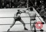 Standbild goldene Handschuhe Inter-City New York United States USA, 1954, aus Sekunde 37 historischem Filmmaterial Videoclip 65675067986