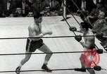 Standbild goldene Handschuhe Inter-City New York United States USA, 1954, aus Sekunde 38 historischem Filmmaterial Videoclip 65675067986