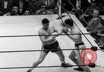 Standbild goldene Handschuhe Inter-City New York United States USA, 1954, aus Sekunde 40 historischem Filmmaterial Videoclip 65675067986