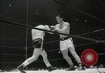 Standbild goldene Handschuhe Inter-City New York United States USA, 1954, aus Sekunde 44 historischem Filmmaterial Videoclip 65675067986